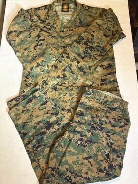 USMC MARPAT Woodland Camouflage Utility Set Jacket Med-Reg Trousers Large-Short